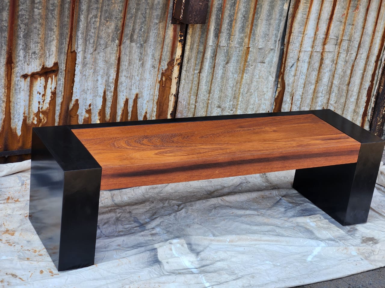 Closed box bench